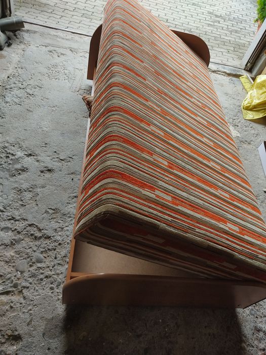 Łóżko tapczan jednoosobowy 180