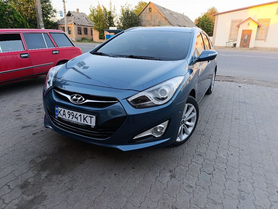 Продам Hyundai i40 в хорошем состоянии