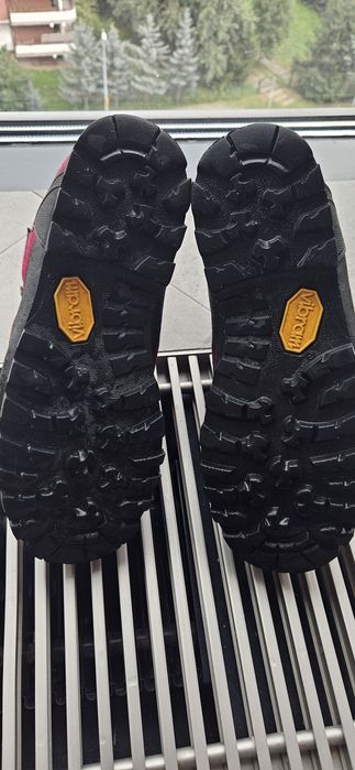 Buty w góry,  trekking, podeszwa vibram, skóra, CMP Athunis Mid