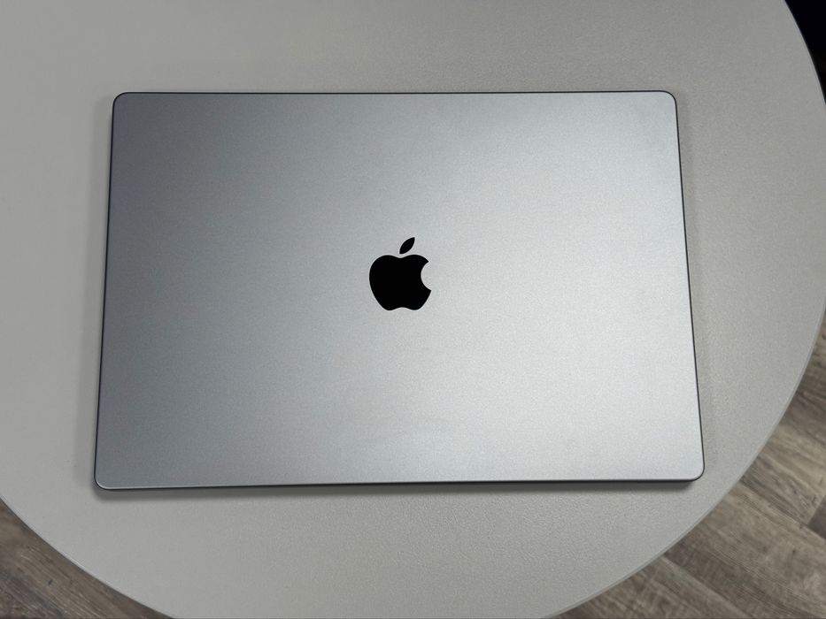 MacBook Pro 16", M2 Pro, SSD 1TB, 16 GB RAM 2023