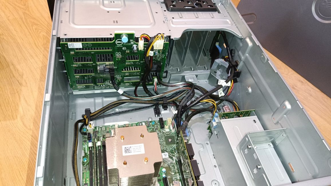Dell T330 Data Server