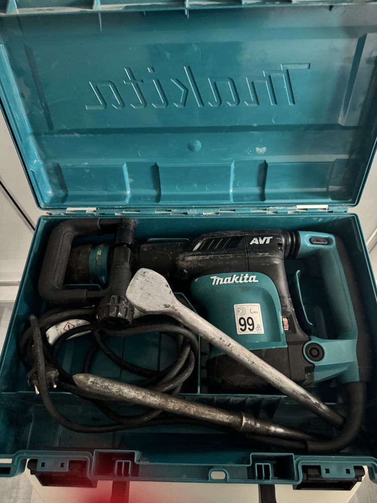 Młot Kujący Makita  HM 0871c