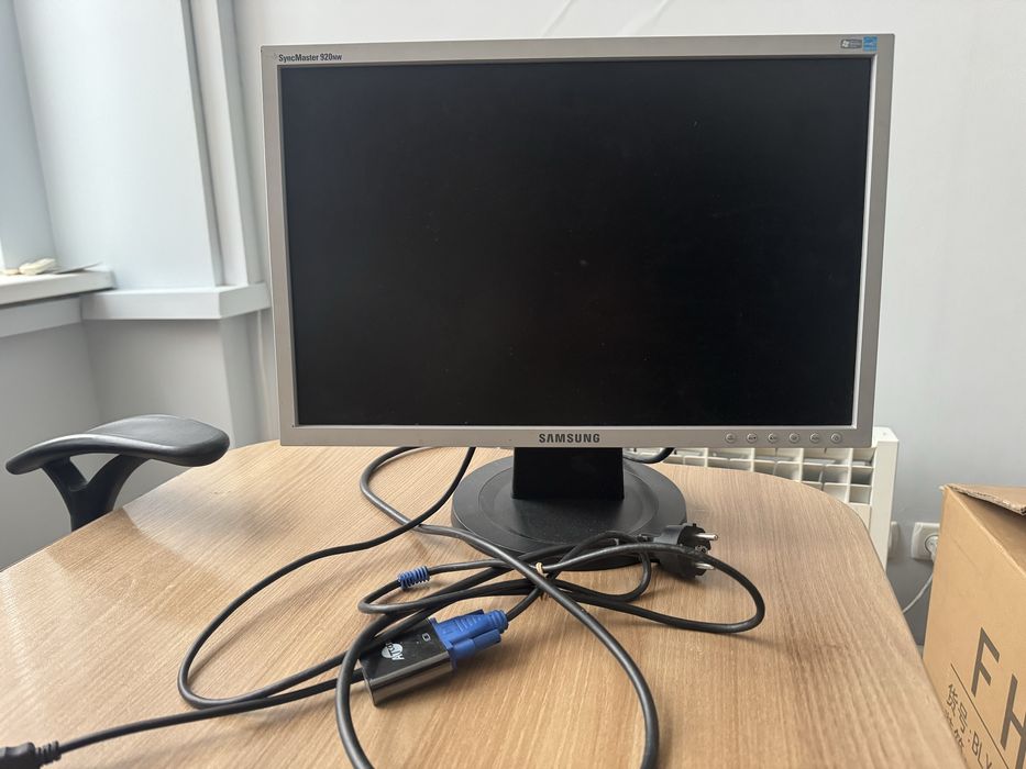 Монітор Samsung SyncMaster 920nw + перехідник з VGA на HDMI