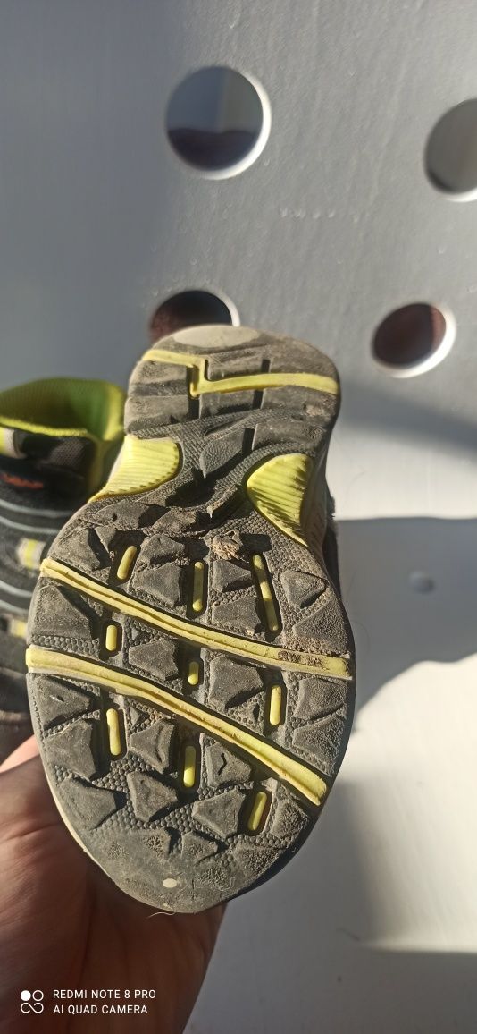 Buty nad kostkę dla chłopaka Eu 25 wkladka 15 cm