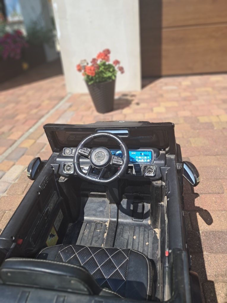 Auto dla dziecka mercedes