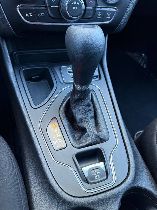 Jeep Cherokee KL 2020