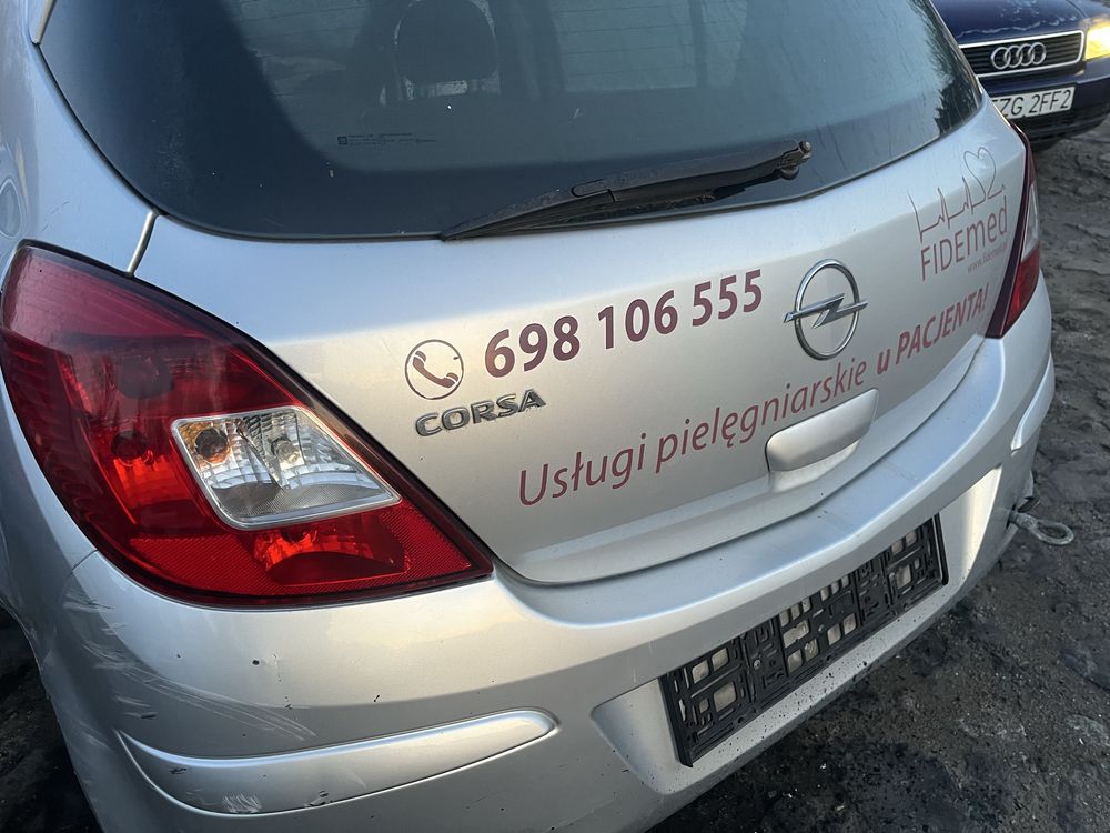 Opel Corsa D - klapa tył tylna - z157 - inne