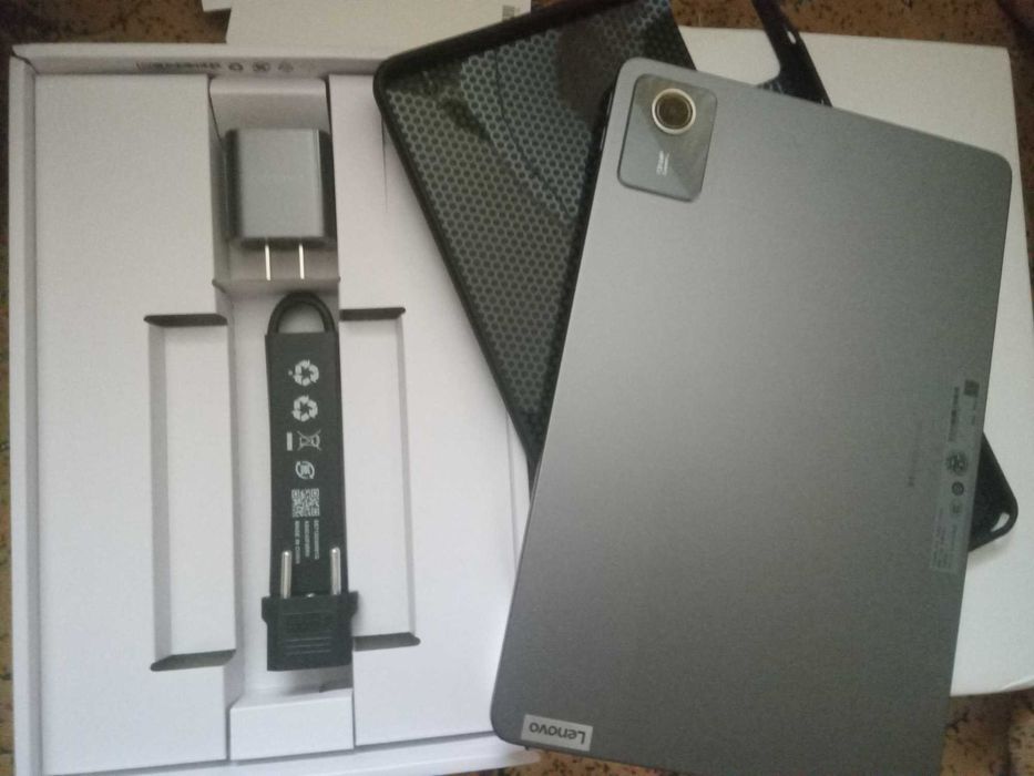 8/128Gb Android 15 WiFi планшет Lenovo M11 (K10)