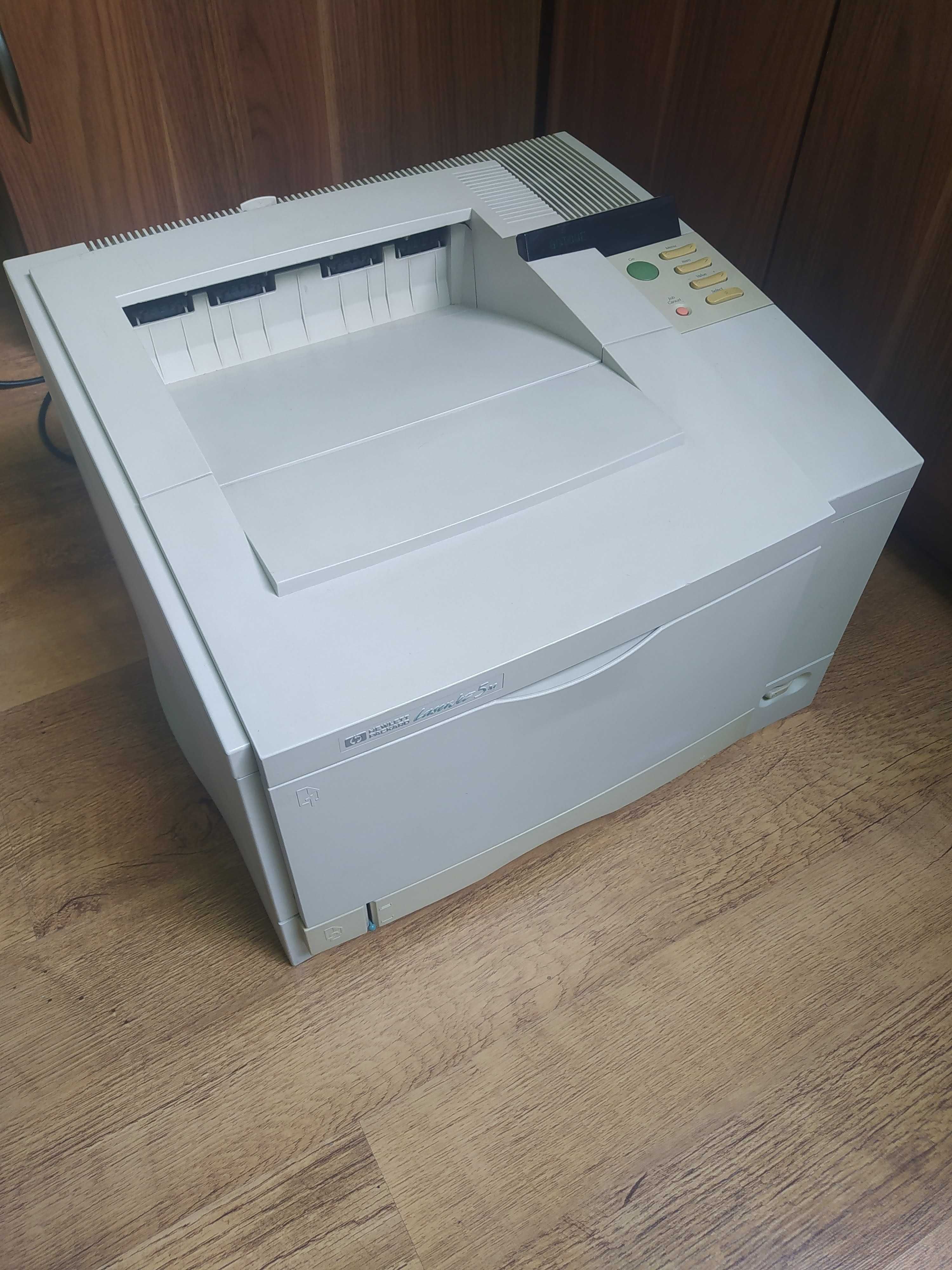 Drukarka HP LaserJet 5M z modułem sieciowym - na części lub do naprawy