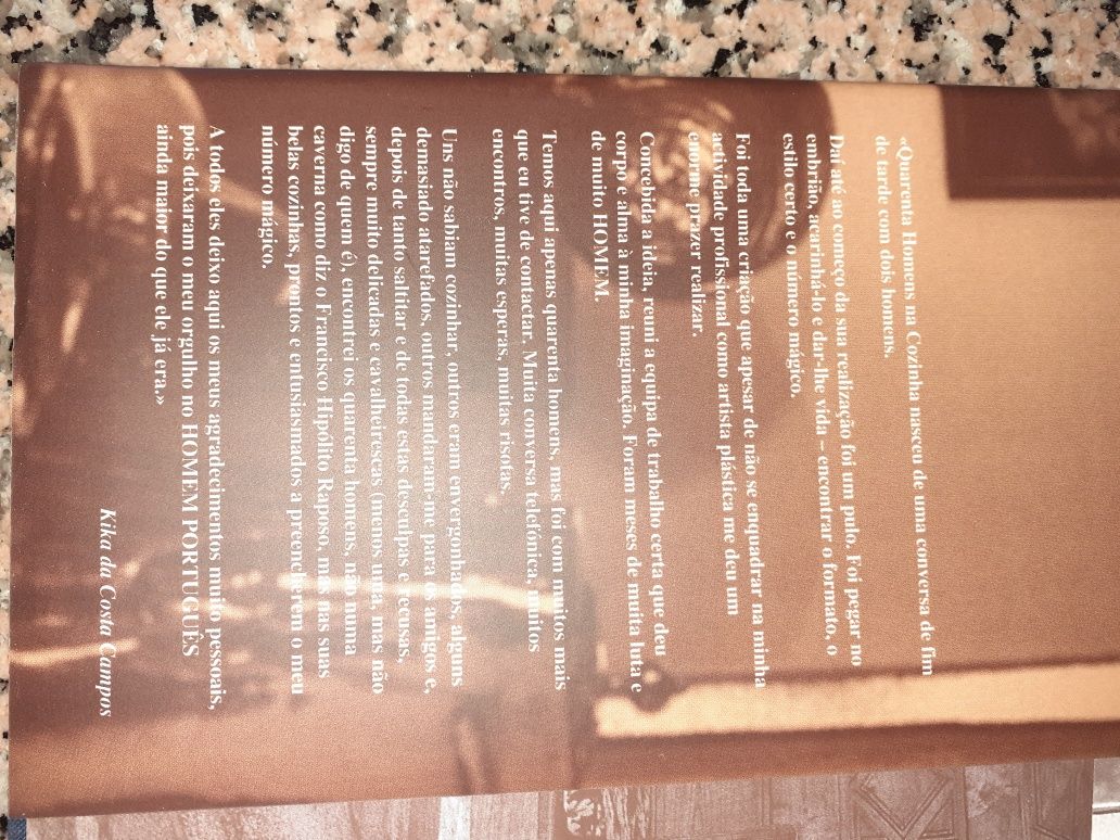 Livro "quarenta homens na cozinha"