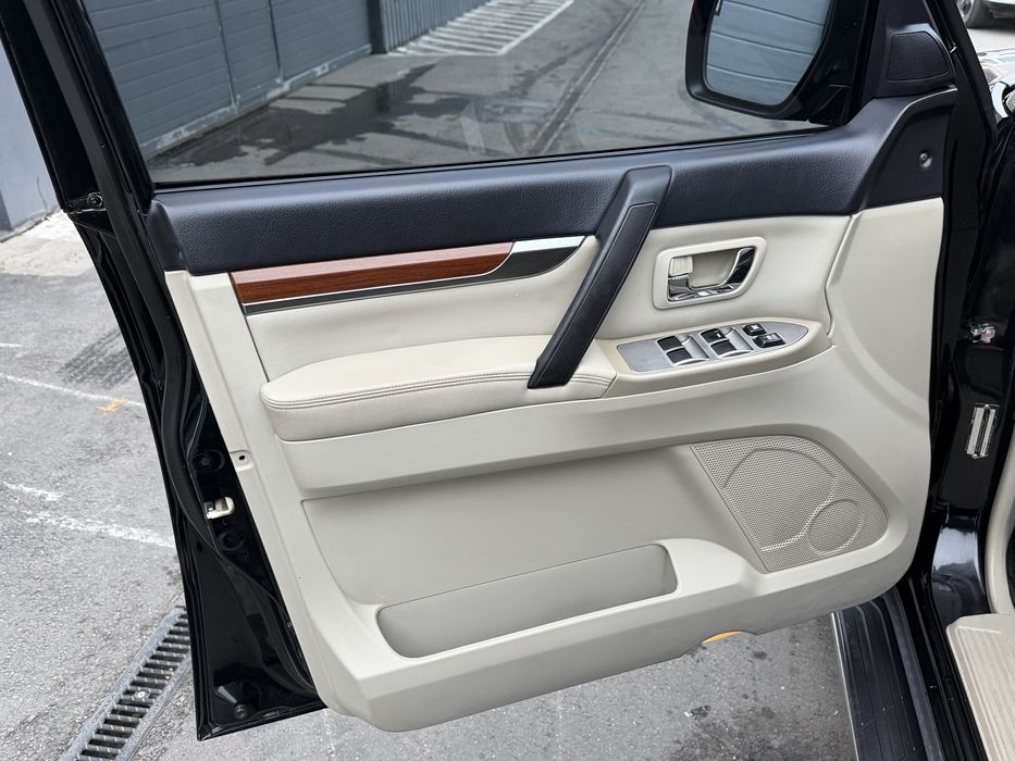 Mitsubishi Pajero Wagon 2009 3.0AT 4WD