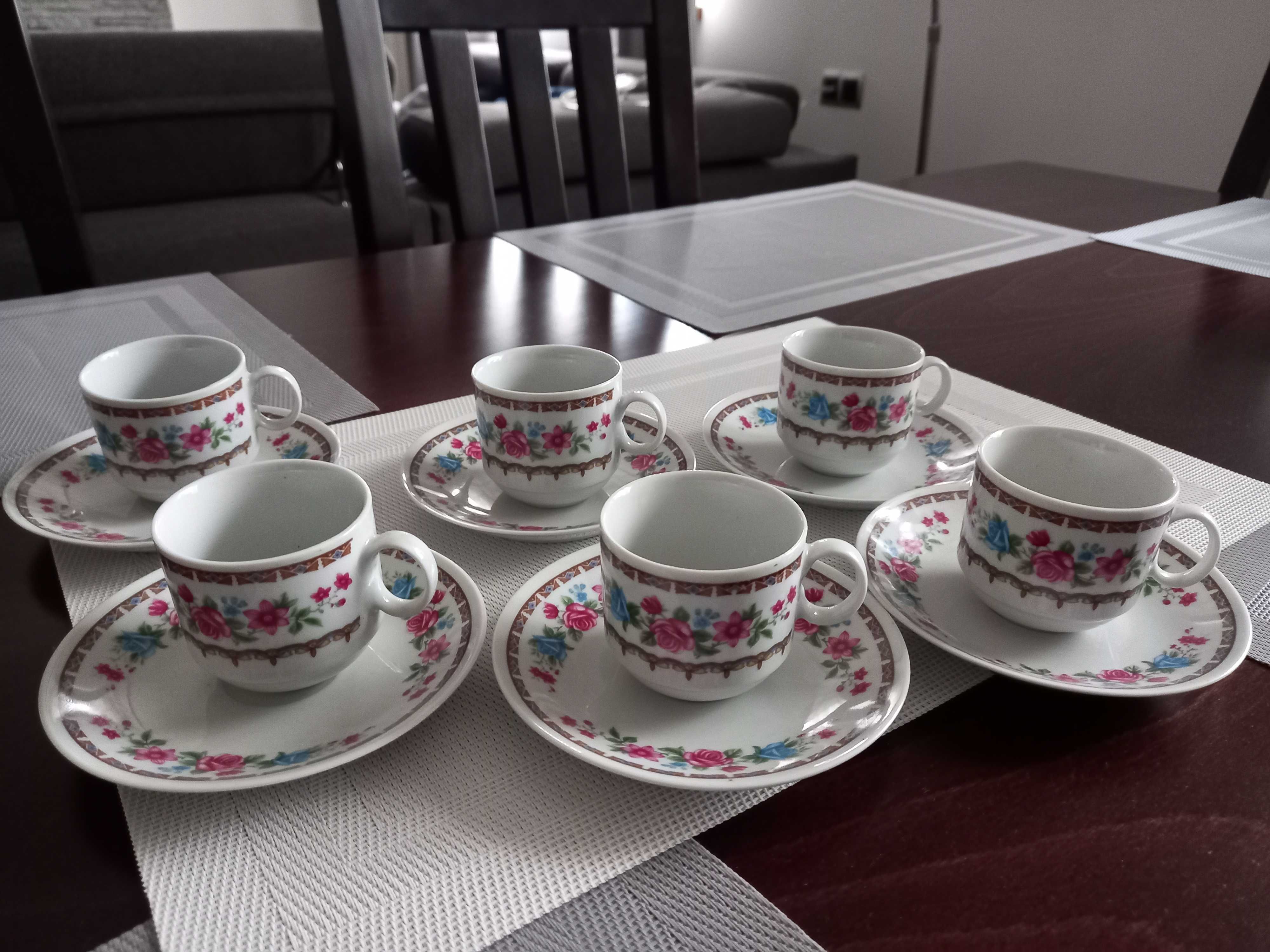 Filiżanki ze spodkiem 6szt chińska porcelana vintage