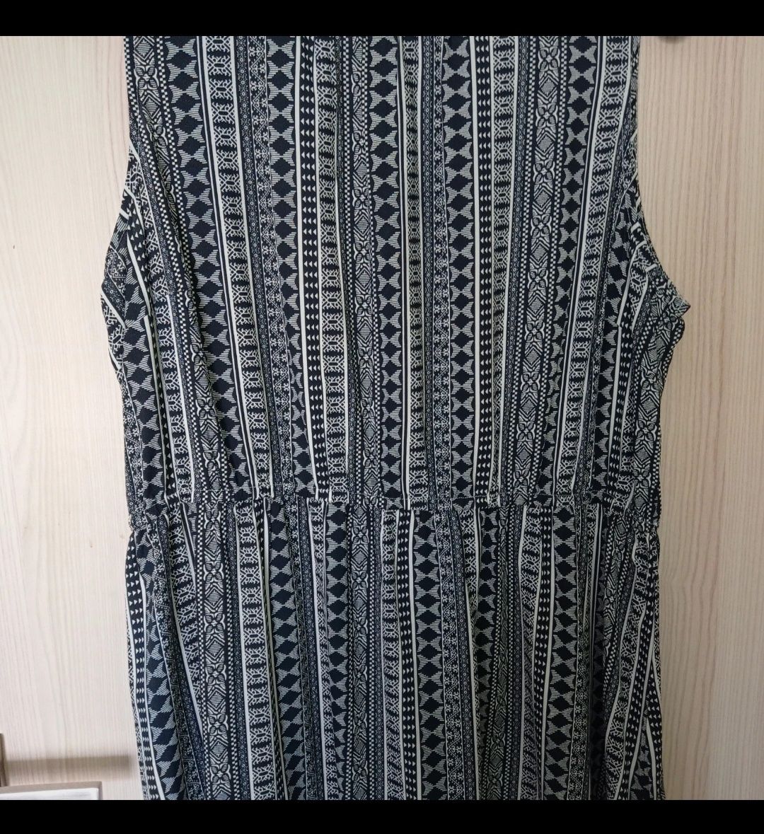 Sukienka damska letnia wiscoza rozmiar 2 XL 44 stan bardzo dobry