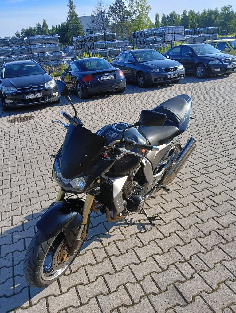 Kawasaki Z1000 niski przebieg
