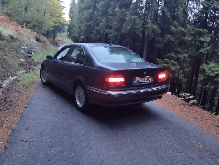 BMW e39 525tds     .