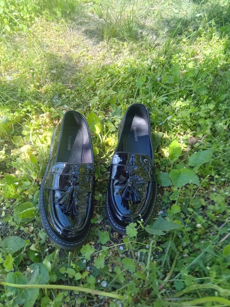 Лофери для дівчини 37 туфлі