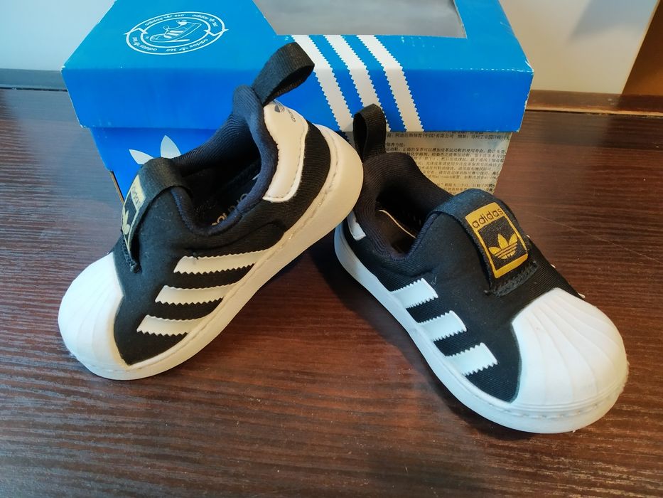 Дитячі кросівки-сліпони  Adidas  Superstar 360, р. 22