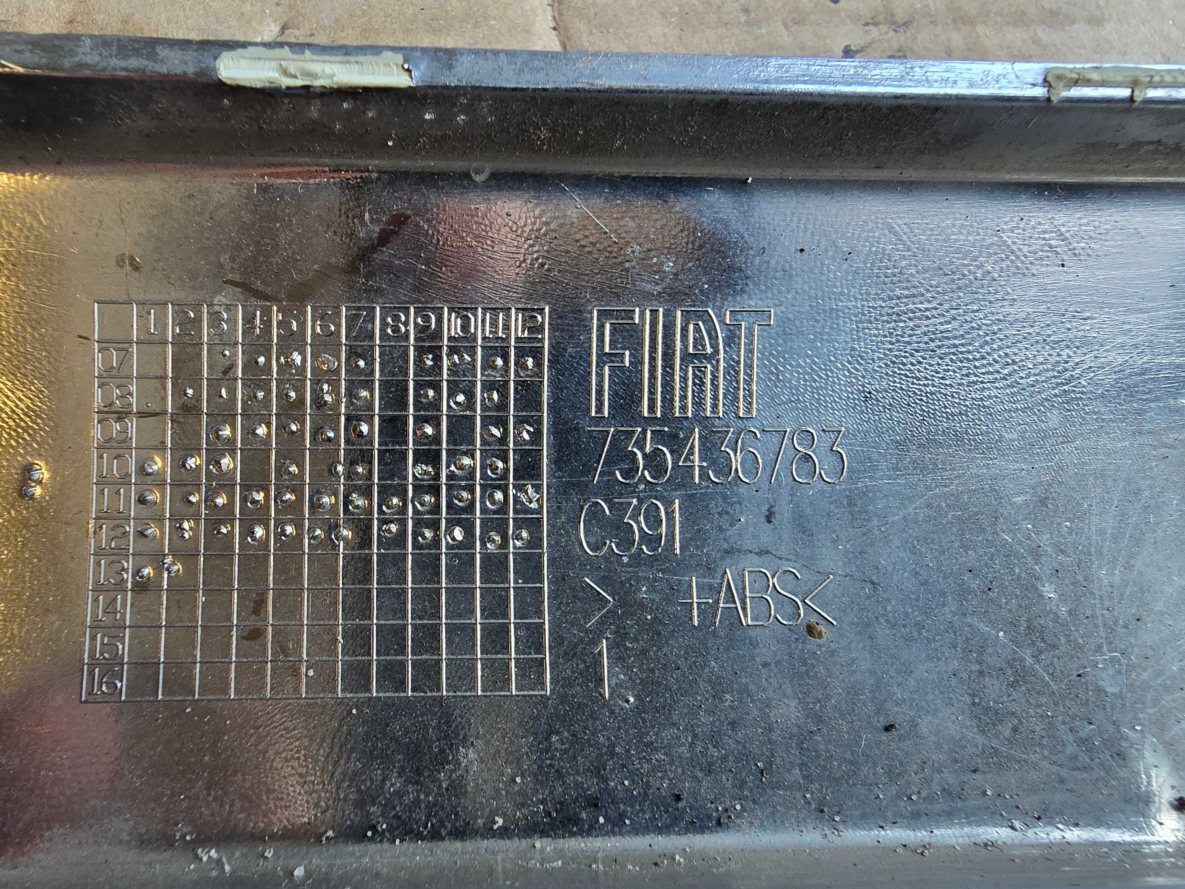 listwa chrom zderzaka tył Fiat 500
