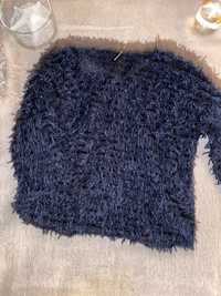 Sweterek z pieknych fredzli z brokatem