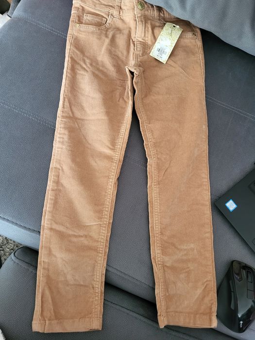 Calças de ganga veludo Camel "Primark"- Tamanho 6-7 anos