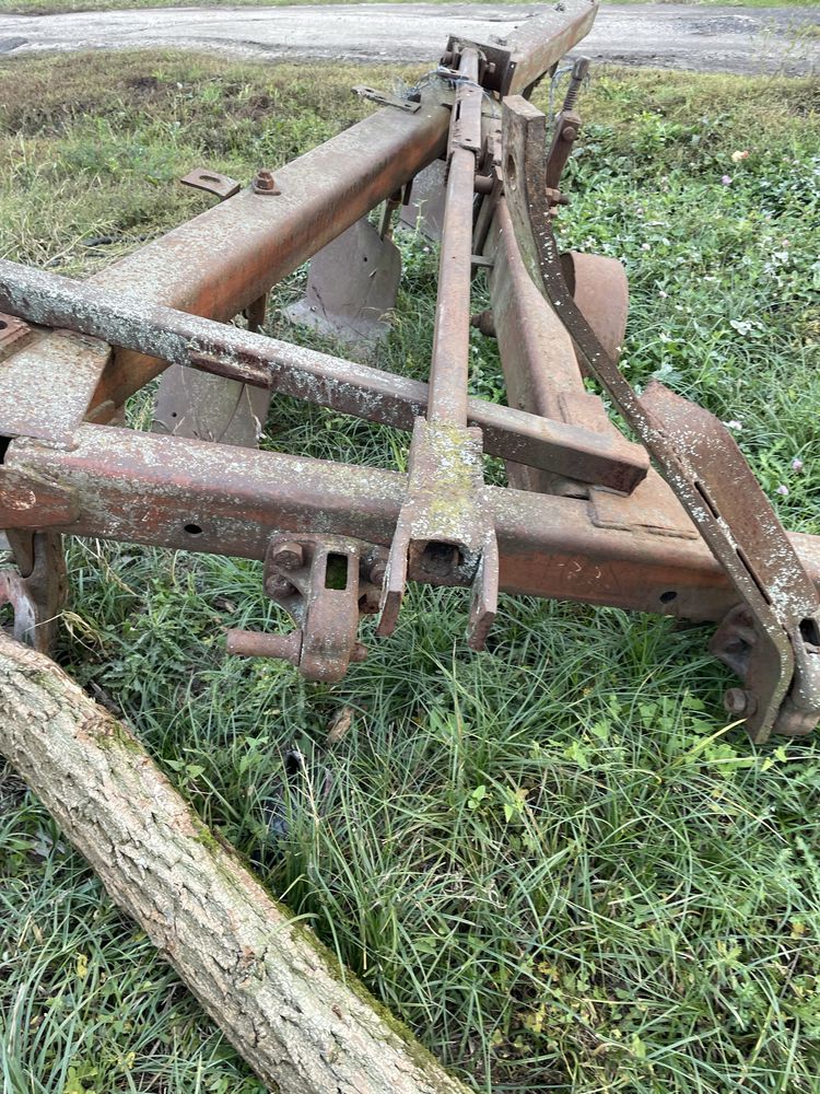 Продам плуг пятикорпусний на т150