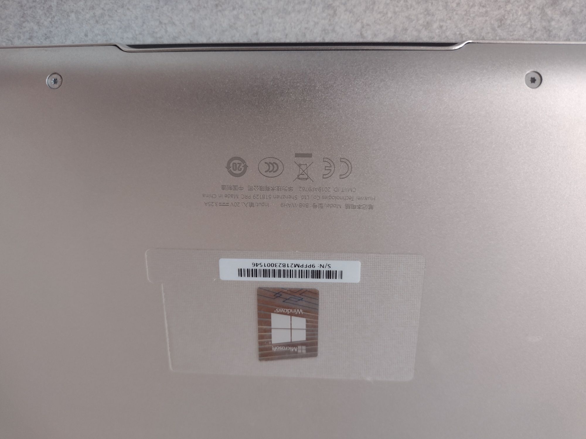 Huawei 10th i5. 15.6FHD