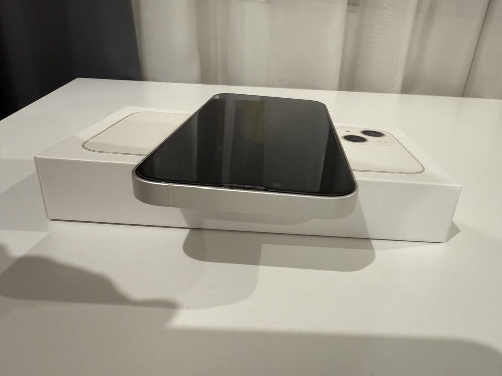 iPhone 13 biały bateria 85%