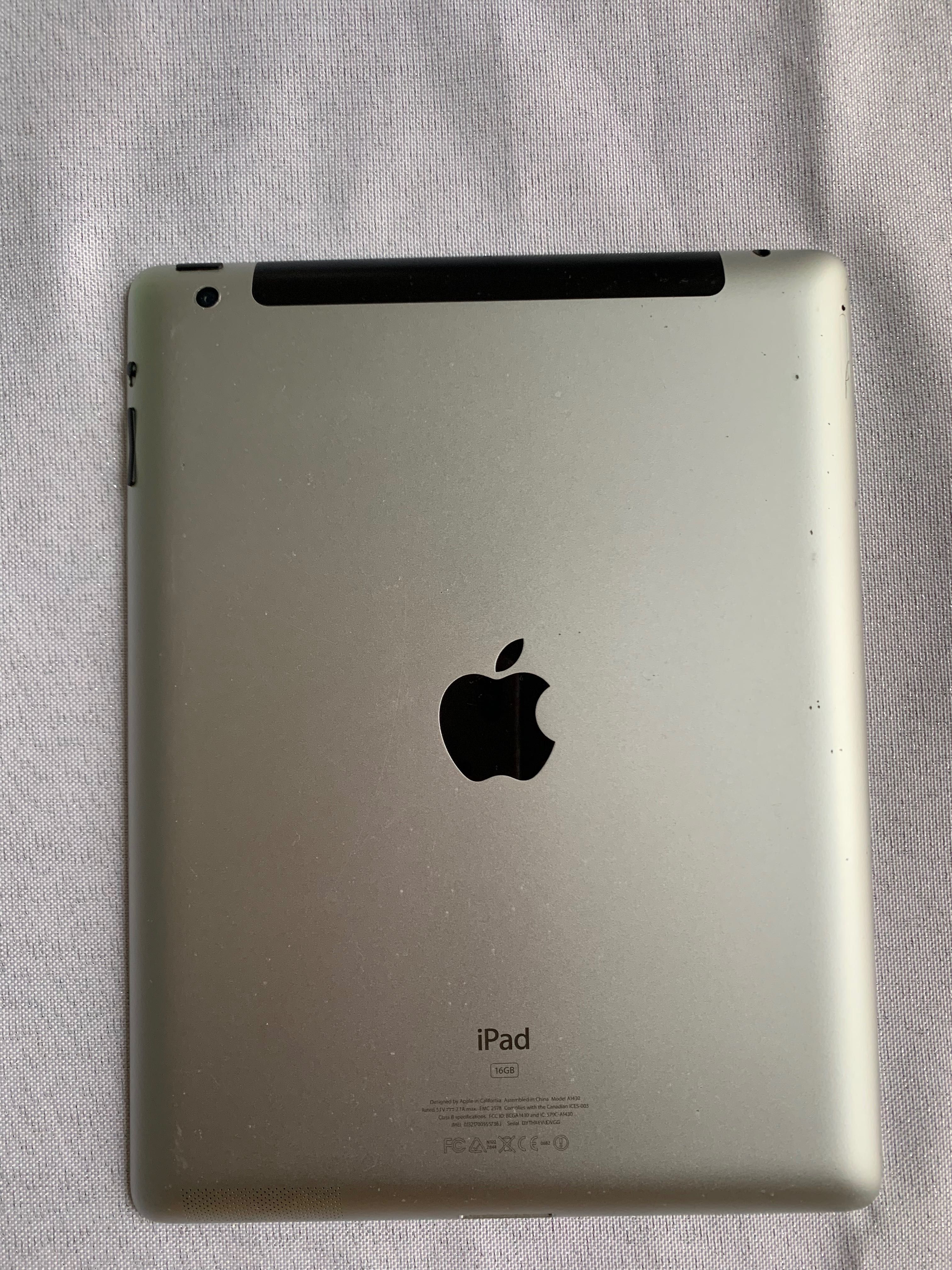 Apple iPad 3 Wi-Fi + 4G (16 GB), [MD366PL/A]