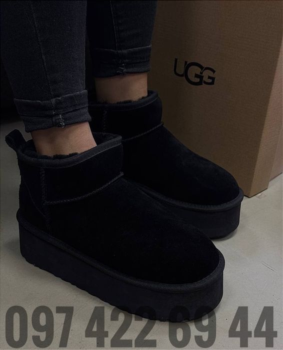 UGG на Платформі жіночі чорні/беж UGG Classic Ultra Mіni Platform