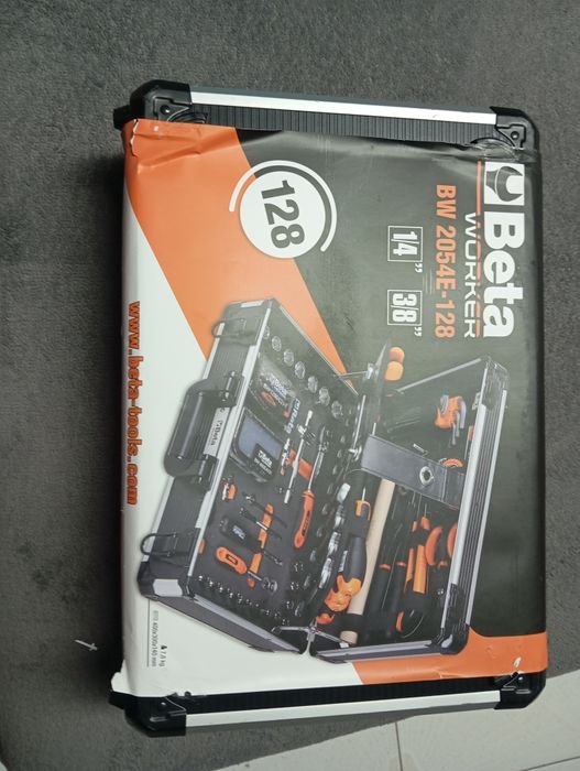 Mala de ferramentas BETA nova 128 peças