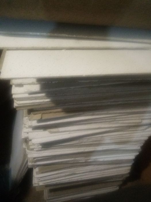 Плити Амстронг потолка бу