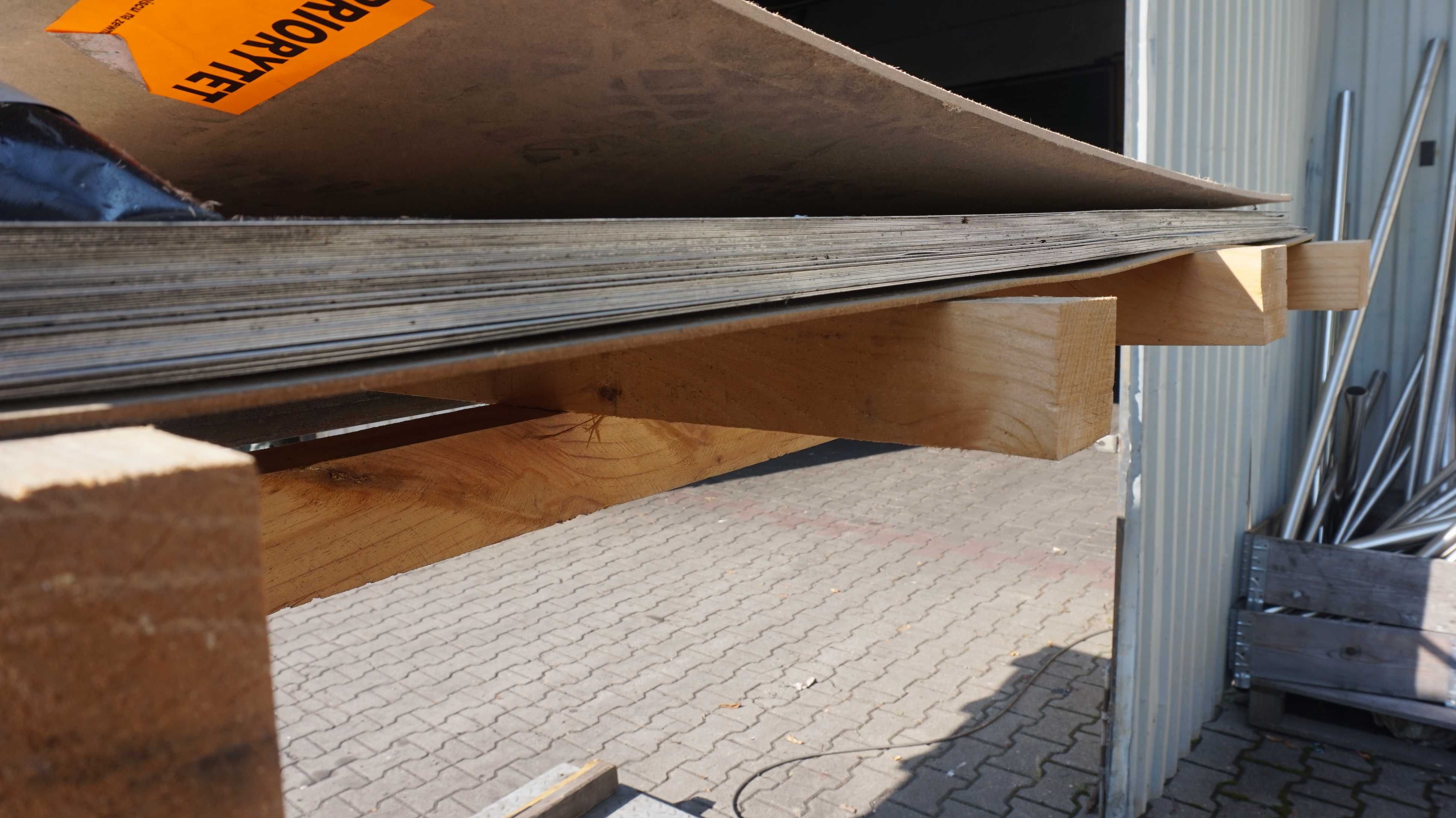 Blacha nierdzewna, magnetyczna 0,5x1250x2004 Folia gat.1.4509 / H17