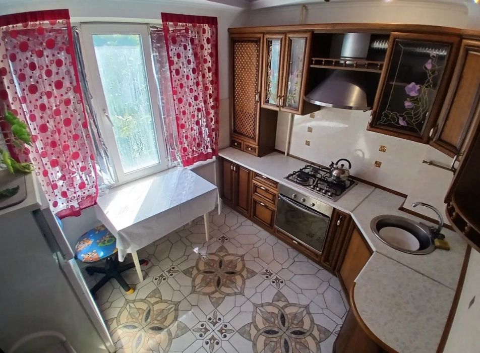 Продається 2 кім Миколаївка , 4/5