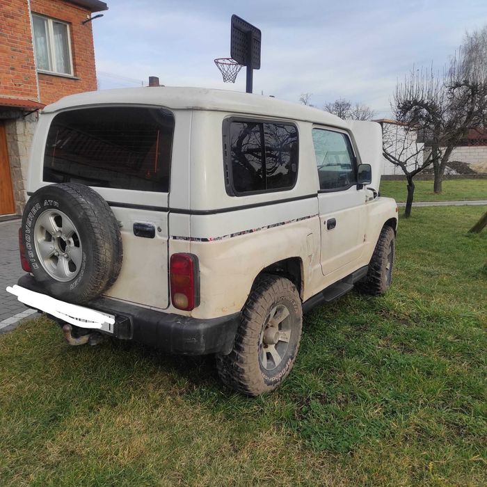 Samochód terenowy Kia Retona