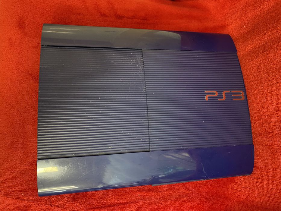 PlayStation 3 komplet z padami i 13 grami