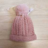 Różowa czapeczka dla dziecka