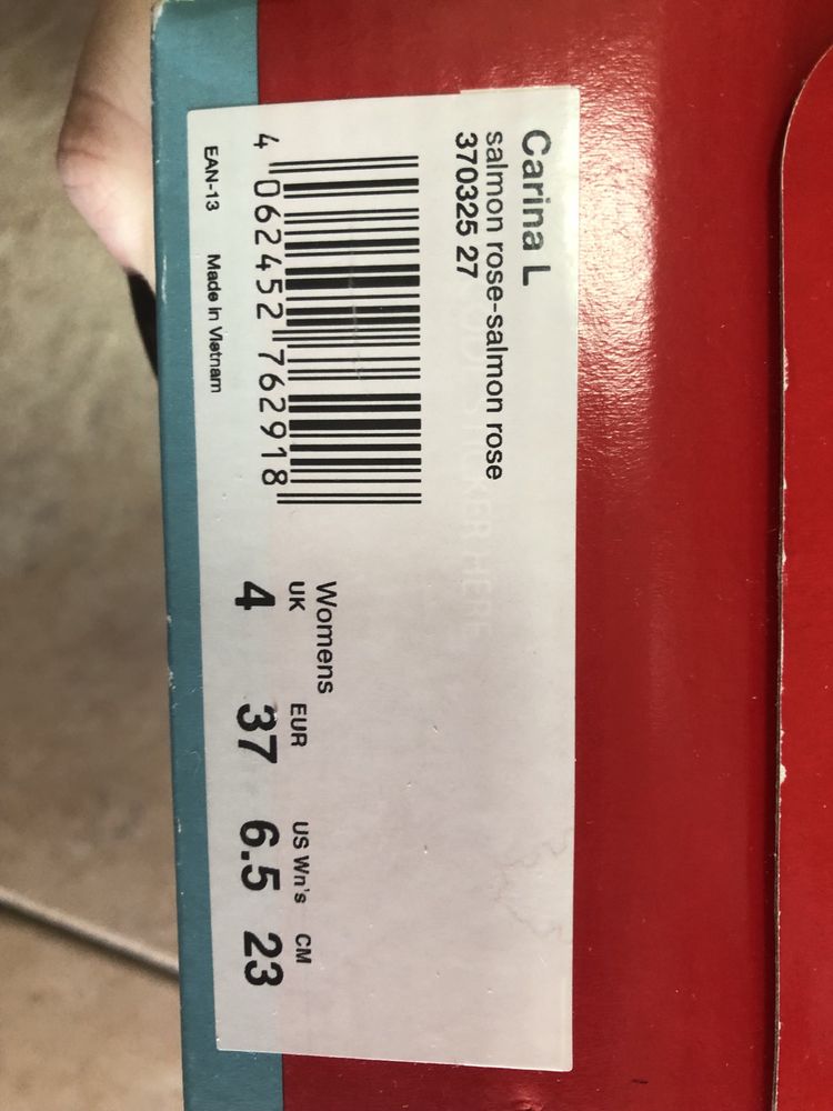 Puma Carina L salmon