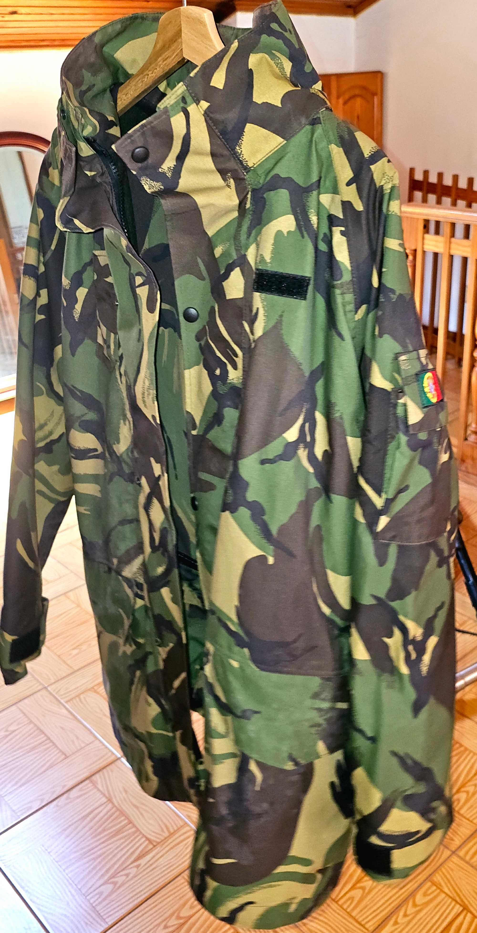 Vendo roupa militar NOVA