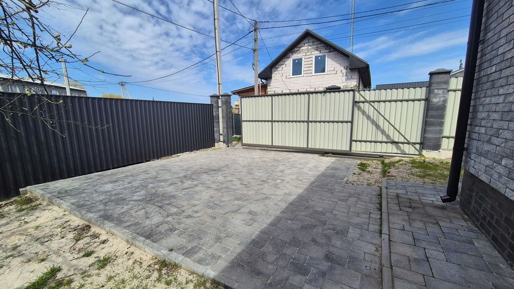 Одноповерховий будинок у Бучі з терасою та ділянкою 6 соток