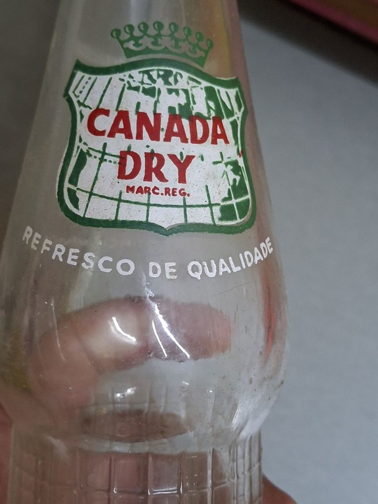 Garrafa vintage Canada Dry