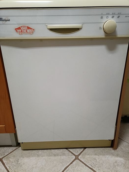 Máquina de lavar loiça Whirlpool