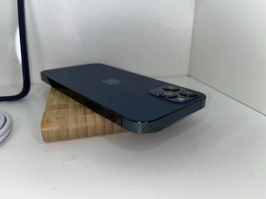 iPhone 12 Pro 256 GB•Pełen zestaw•kabel ładujący•etui•OKAZJA•