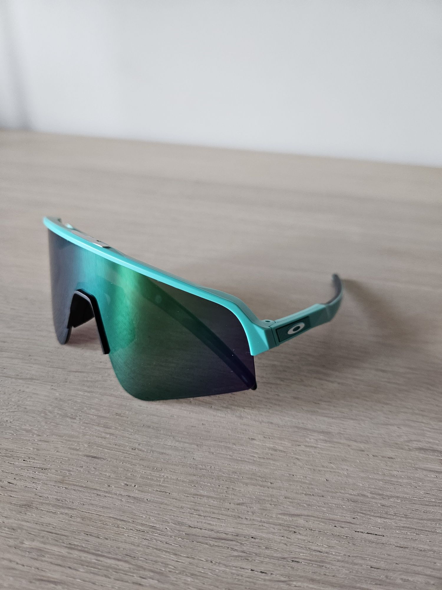 Oakley sutro lite sweep matte celeste prizm road jade