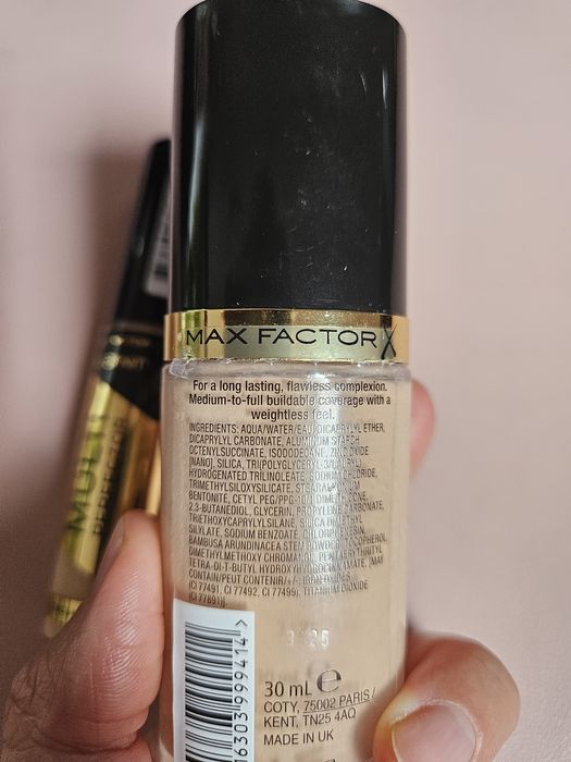 Max factor facefinity zestaw N32 i N1 podkład i korektor