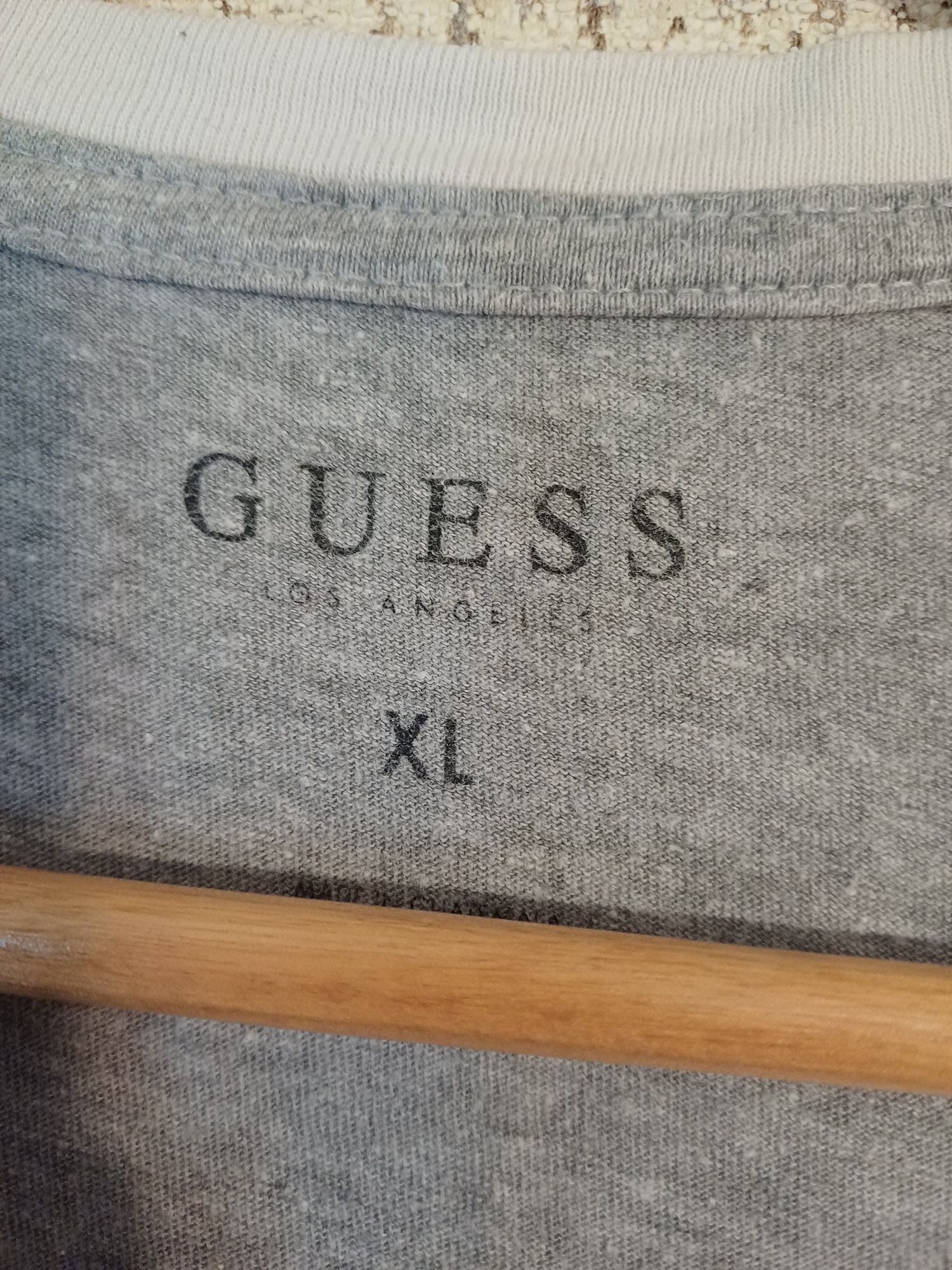 Мужская футболка от Guess L XL