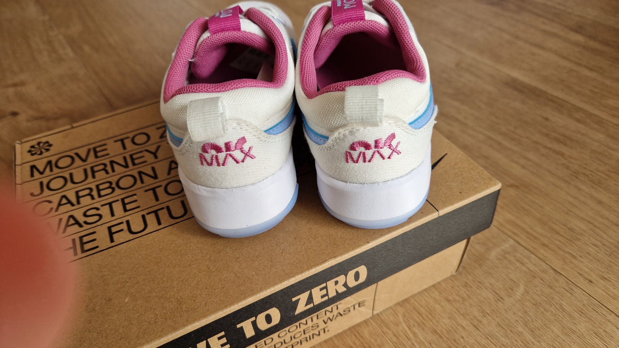 Nike Air Max Motif 28,5 dziewczęce sneakersy adidasy