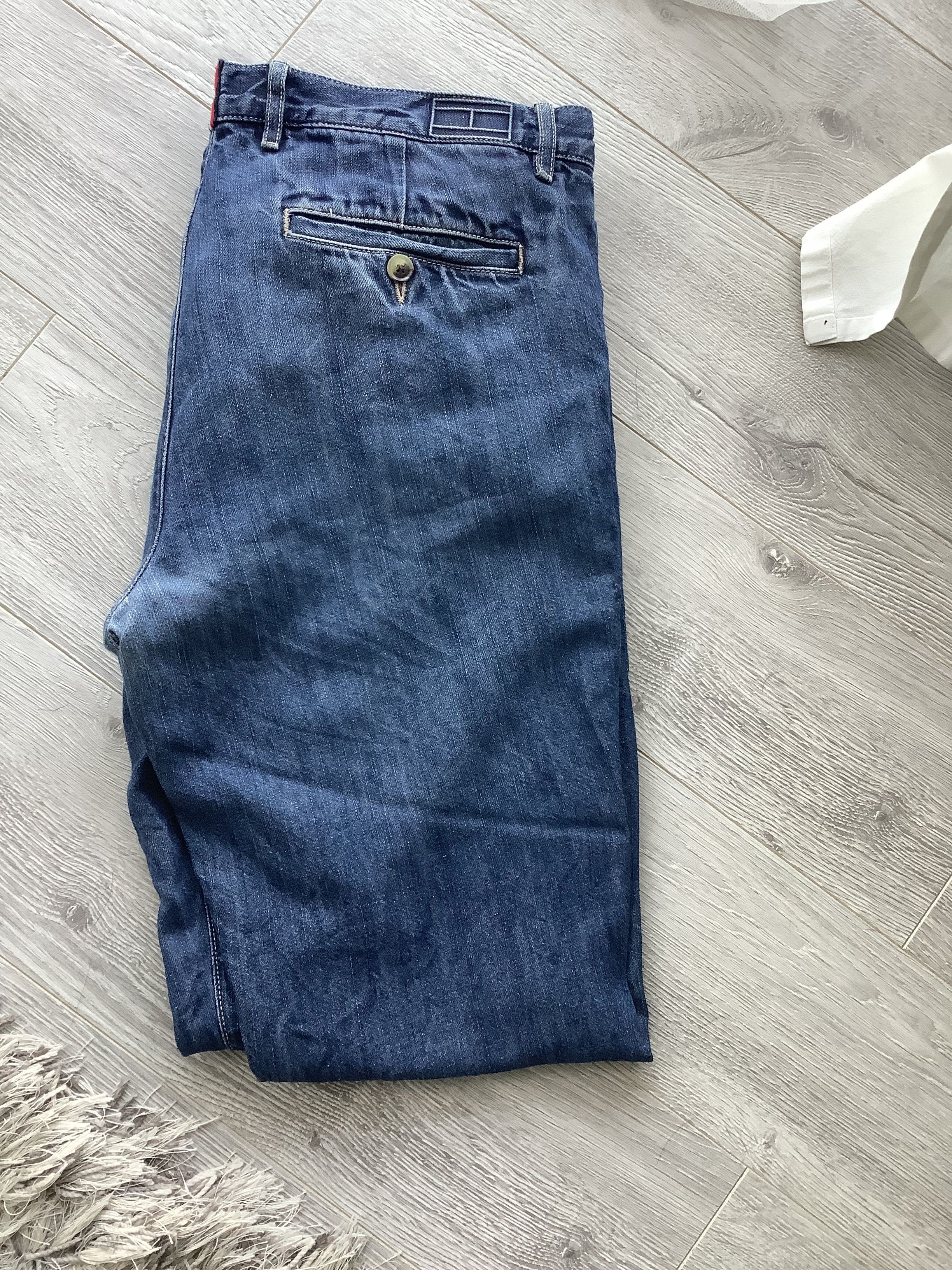 Tommy Hilfiger W36/L34 z wyprzedaży w USA