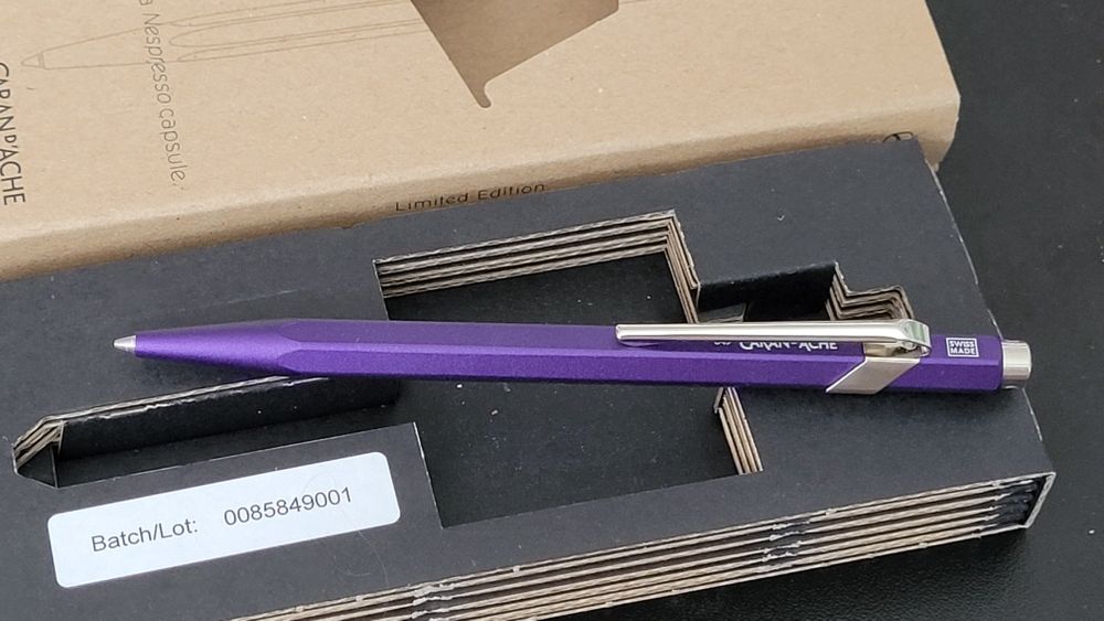 Caran d'Ache 849 Nespresso edycja no 3 długopis fioletowy
