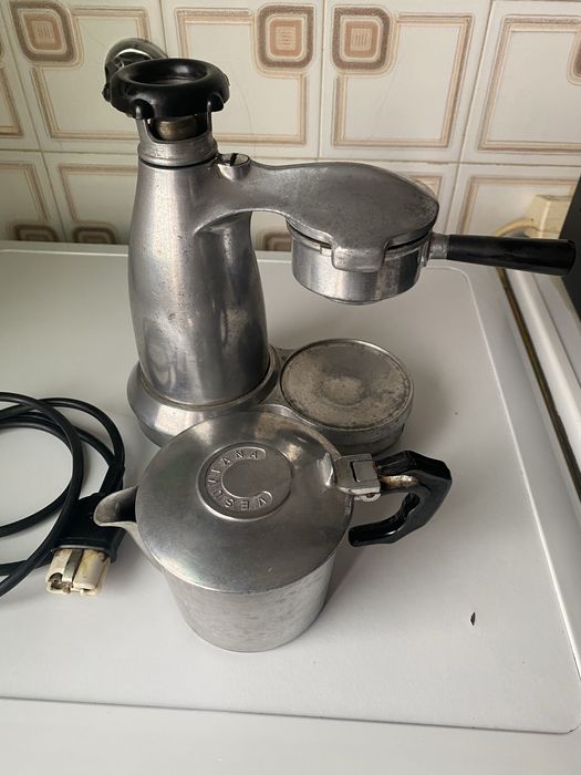 Maquina de cafe italiana marca Vesuviana