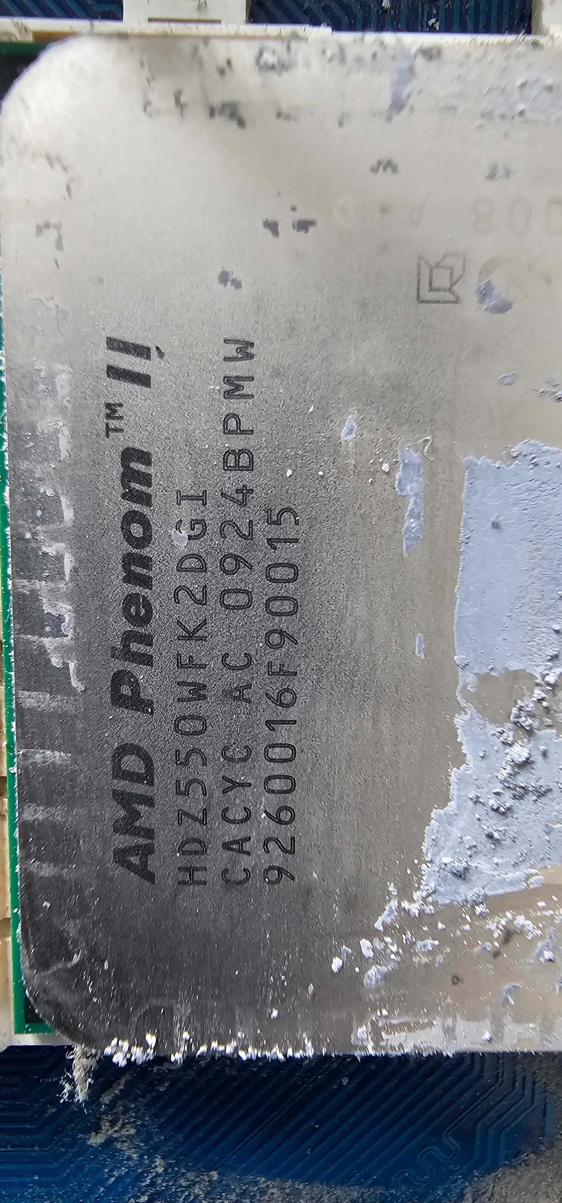 Płyta główna Gigabyte GA-MA790XT-UD4P plus AMD Phenom II X2 550